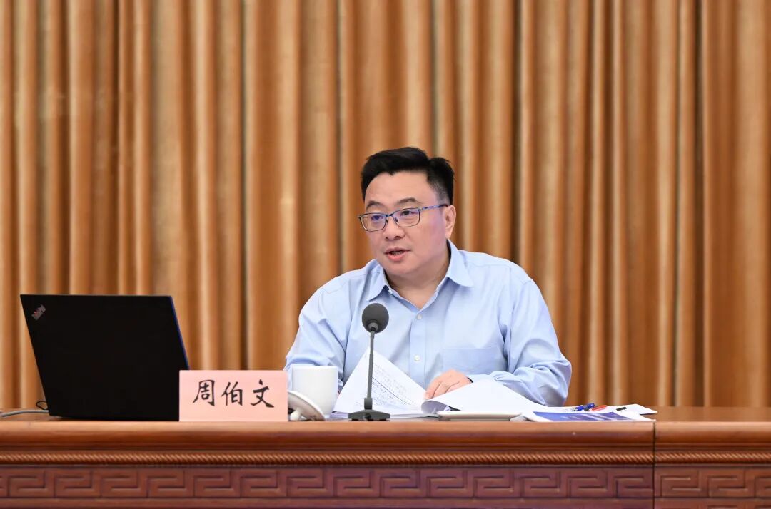 奋力把上海打造成为人工智能发展和治理创新高地!市委中心组学习会听取专题辅导报告